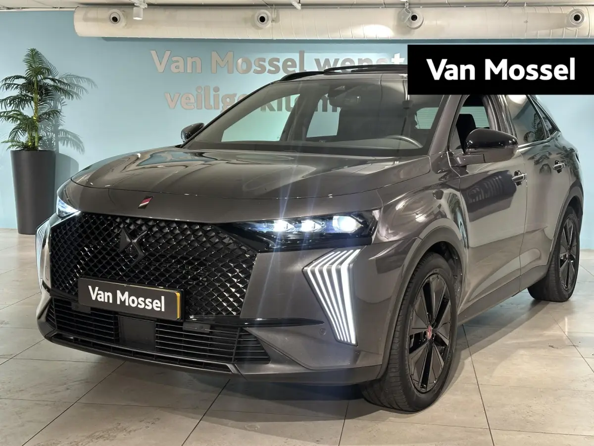 E-Tense 300 4x4 Performance Line+ | 360° Camera | Focal Audio | Alcantara | Panoramadak