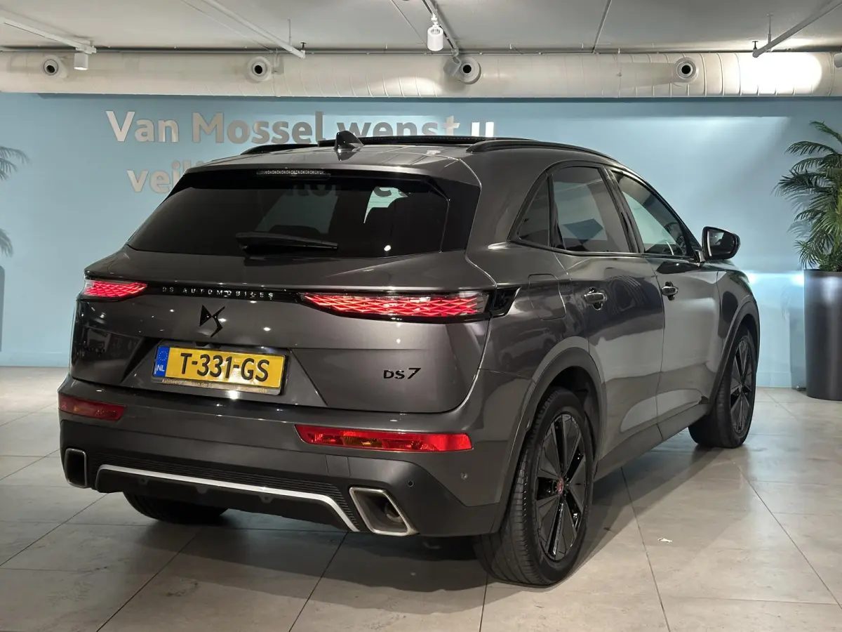 E-Tense 300 4x4 Performance Line+ | 360° Camera | Focal Audio | Alcantara | Panoramadak