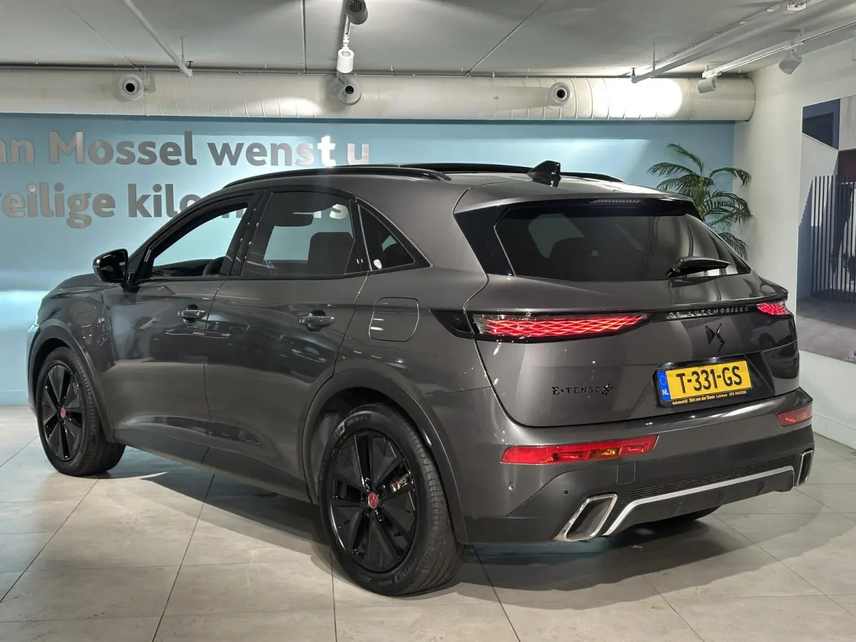 E-Tense 300 4x4 Performance Line+ | 360° Camera | Focal Audio | Alcantara | Panoramadak