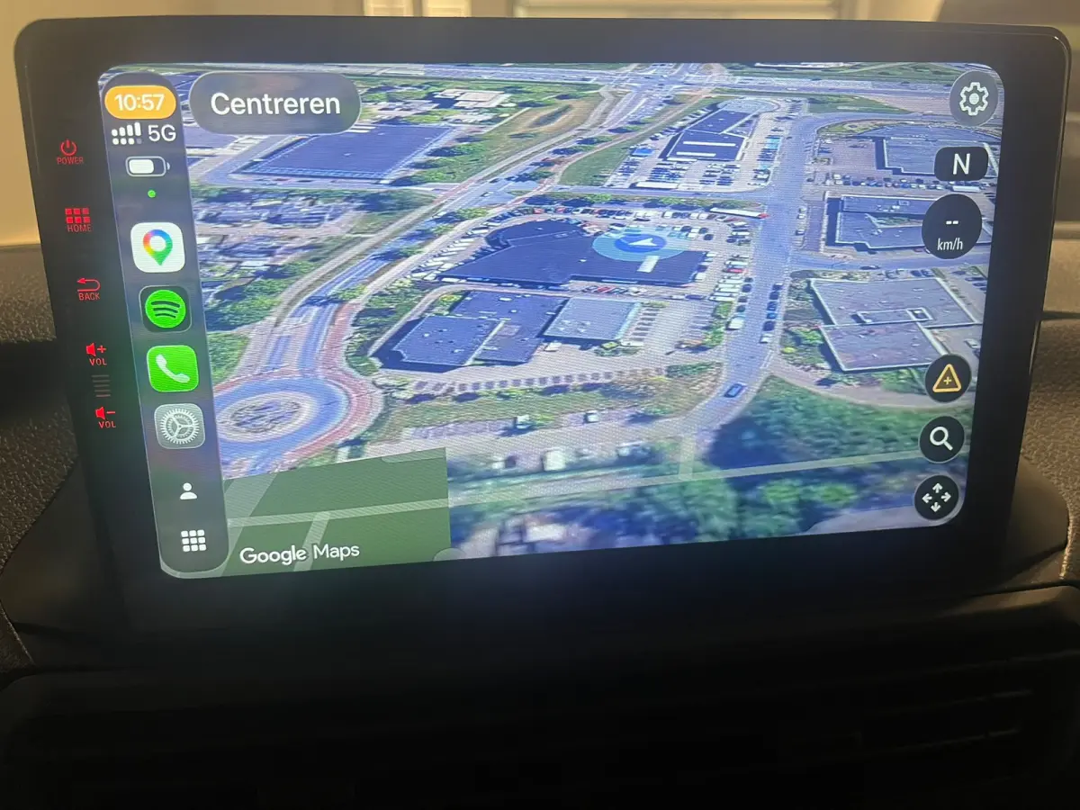bestelwagen | L2 75KW | 8 jaar garantie | Pdc achter | Carplay | | Aansluiting (12V-aansluiting) in Bagage-/laadruimte