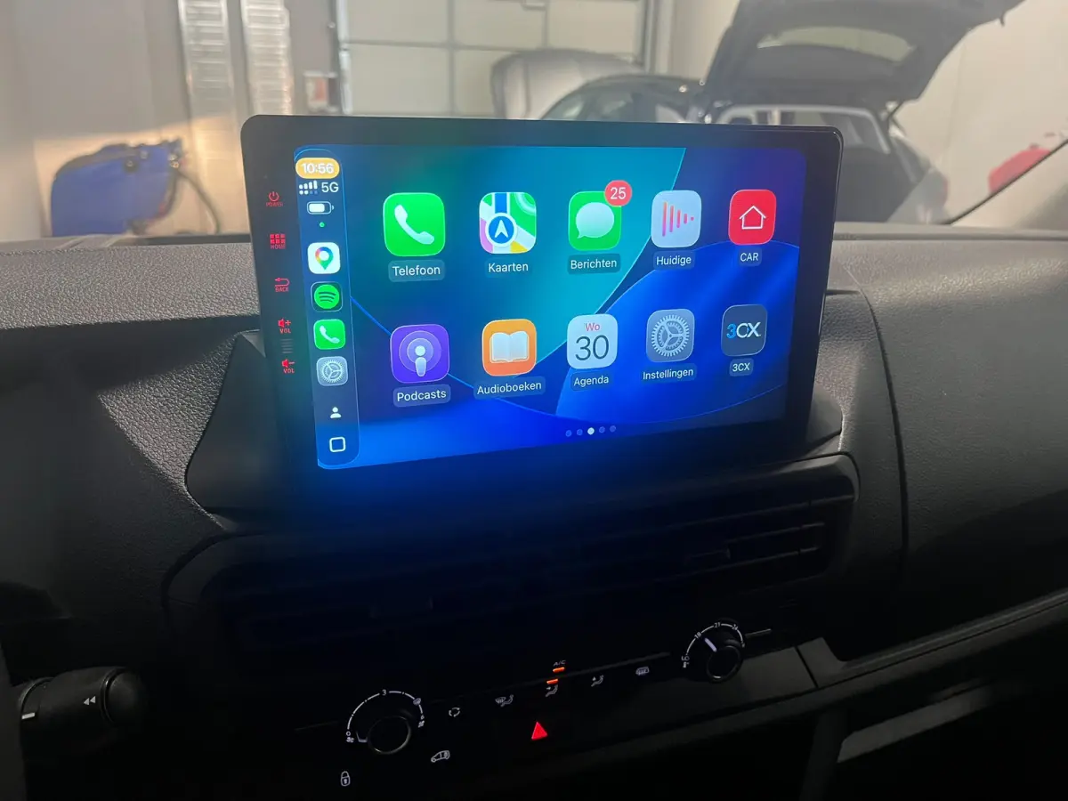 bestelwagen | L2 75KW | 8 jaar garantie | Pdc achter | Carplay | | Aansluiting (12V-aansluiting) in Bagage-/laadruimte