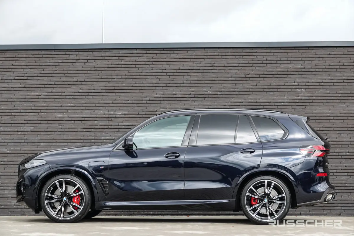 xDrive50e 490Pk X-Drive | M-Sport Pro | Shadowline | Luchtvering | Panoramadak | 360° Camera | Harman-Kardon | Head Up Display | Trekhaak | 22''