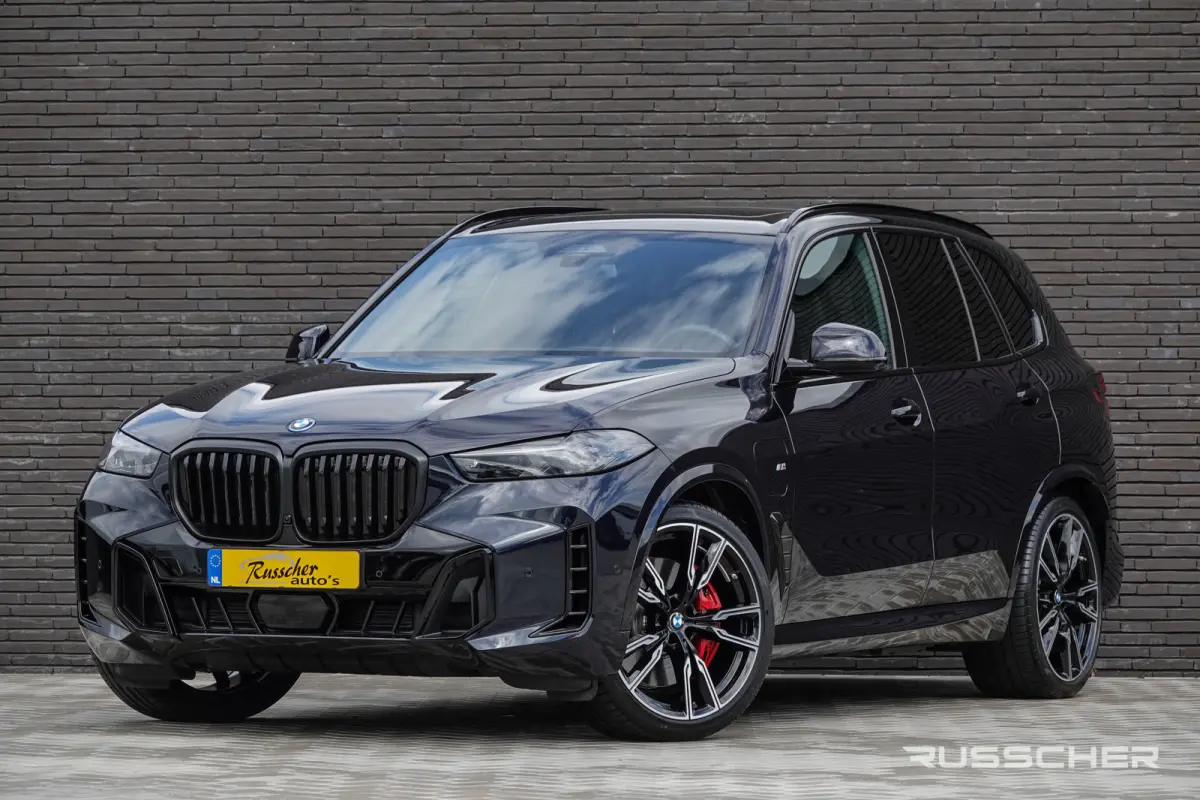 xDrive50e 490Pk X-Drive | M-Sport Pro | Shadowline | Luchtvering | Panoramadak | 360° Camera | Harman-Kardon | Head Up Display | Trekhaak | 22''