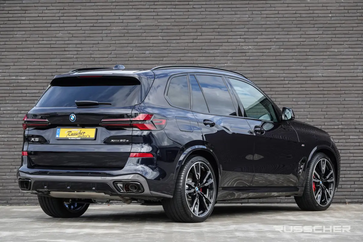 xDrive50e 490Pk X-Drive | M-Sport Pro | Shadowline | Luchtvering | Panoramadak | 360° Camera | Harman-Kardon | Head Up Display | Trekhaak | 22''