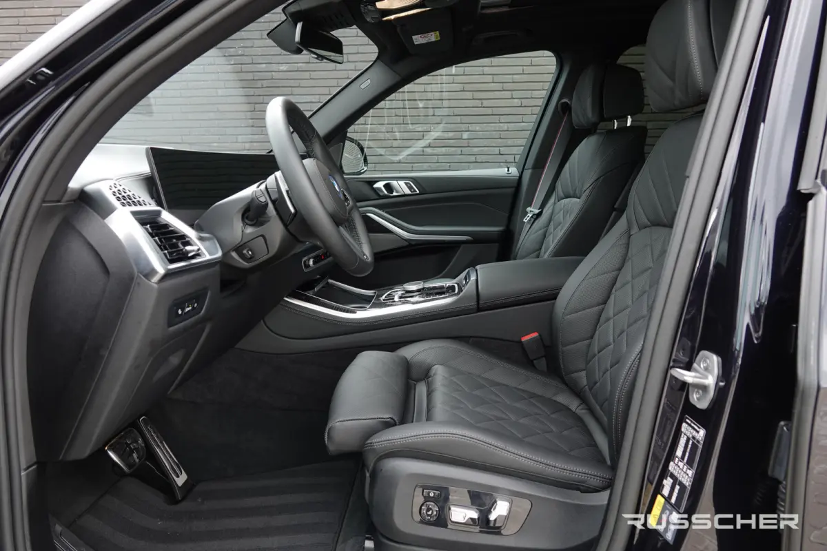 xDrive50e 490Pk X-Drive | M-Sport Pro | Shadowline | Luchtvering | Panoramadak | 360° Camera | Harman-Kardon | Head Up Display | Trekhaak | 22''