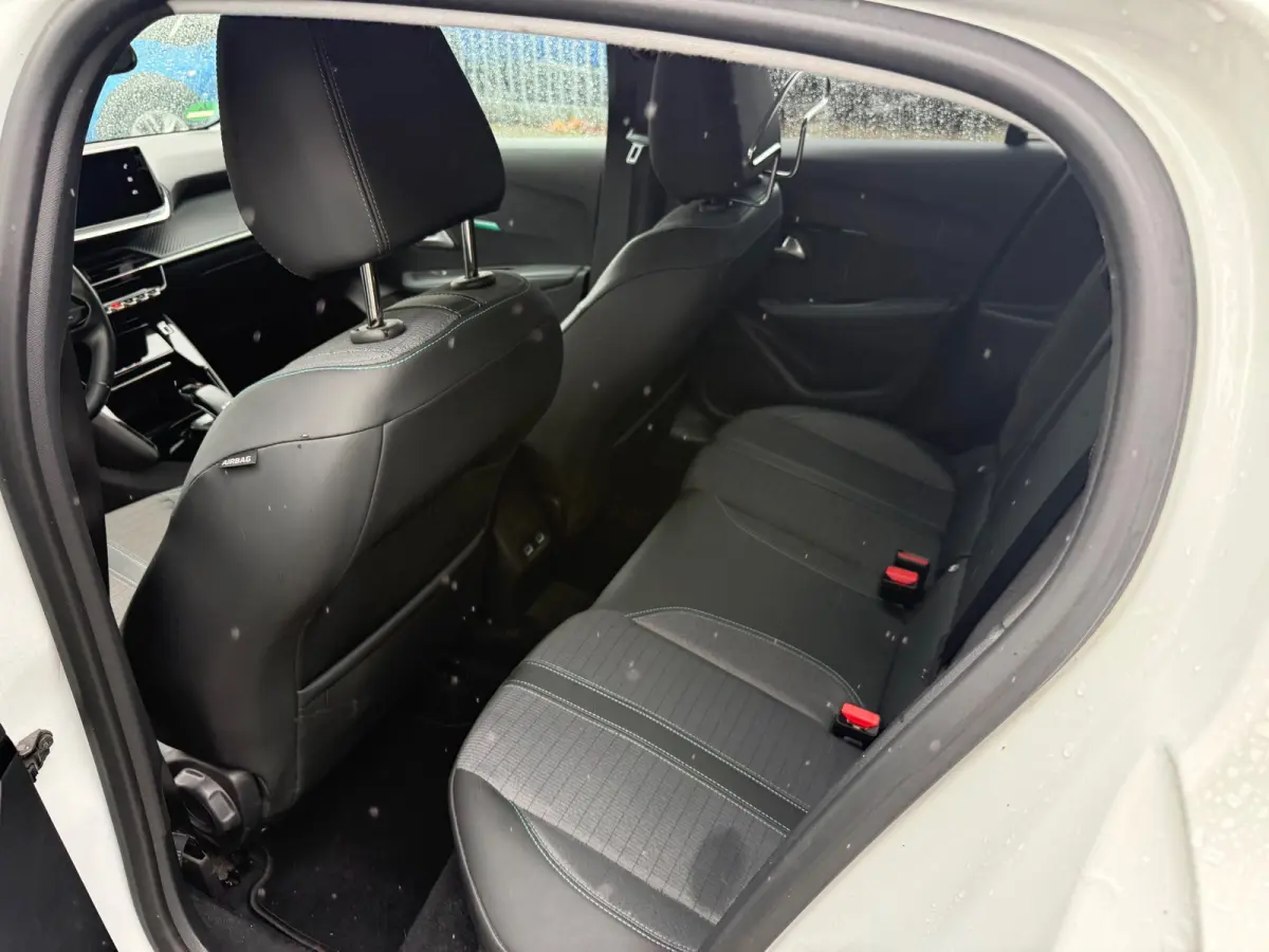 1.2 PureTech Allure, Automaat, NAP, Keyless, BTW auto, 1ste eigenaar