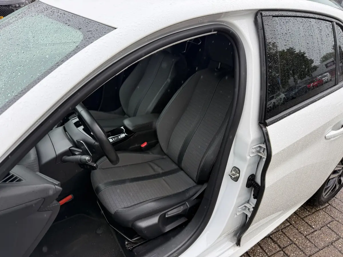 1.2 PureTech Allure, Automaat, NAP, Keyless, BTW auto, 1ste eigenaar