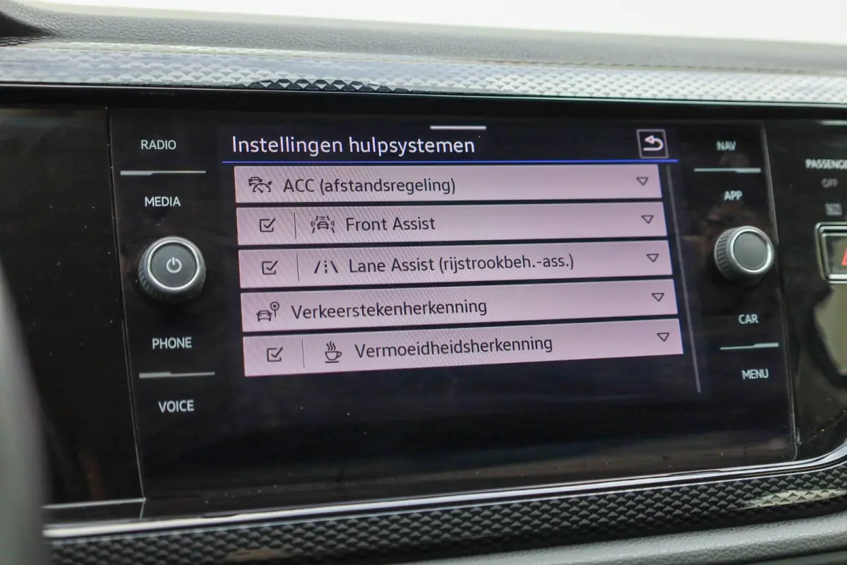 1.0 TSI 95pk Life | Achteruitrijcamera | Stoelverwarming | Adaptive Cruise