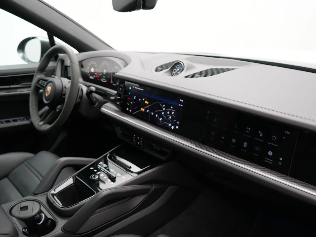 3.0 E-Hybrid PHEV | MY 2024 Facelift | Trekhaak Af Fabriek | Panodak | Luchtvering | Sportuitlaat | PDLS+ | Sport Chrono | InnoDrive Adaptive Cruise | SportDesign | Head up | Soft Close | 22