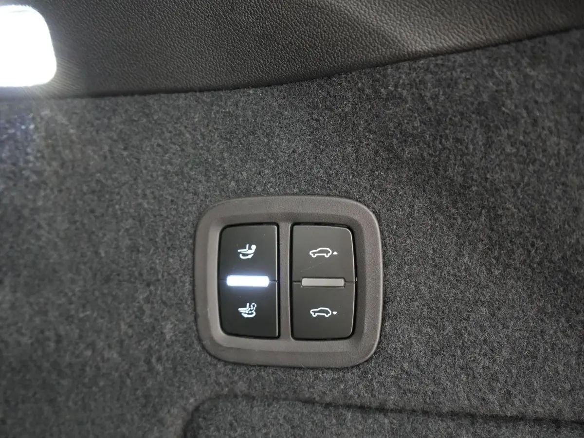 3.0 E-Hybrid PHEV | MY 2024 Facelift | Trekhaak Af Fabriek | Panodak | Luchtvering | Sportuitlaat | PDLS+ | Sport Chrono | InnoDrive Adaptive Cruise | SportDesign | Head up | Soft Close | 22