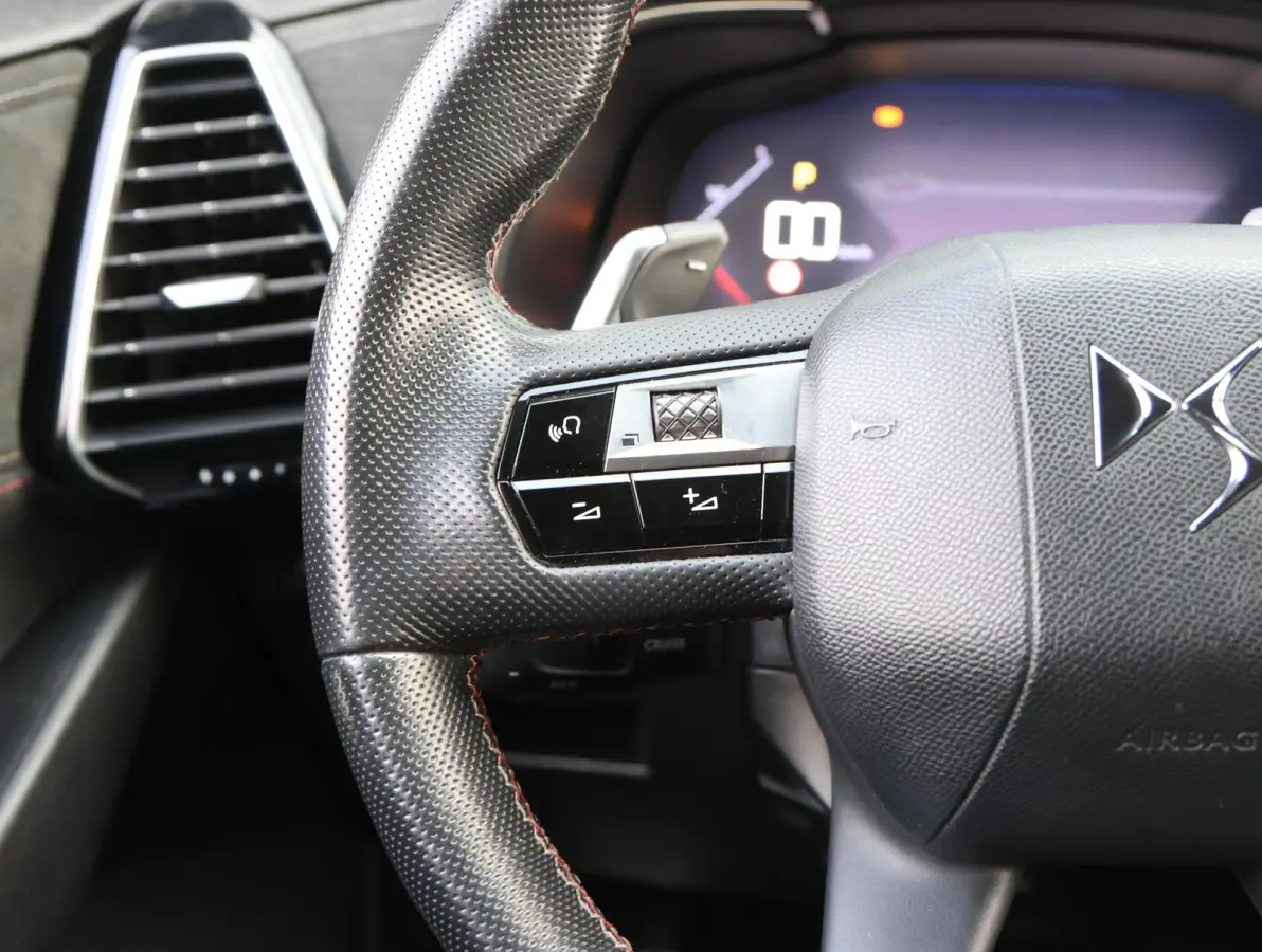 180pk Performance Line | Camera | Electrische klep | Electrische stoelen | Navigatie | Verwarmde stoelen | Apple Carplay/Android | AUTOMAAT