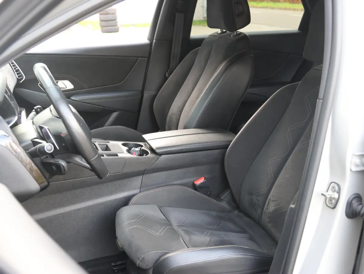 180pk Performance Line | Camera | Electrische klep | Electrische stoelen | Navigatie | Verwarmde stoelen | Apple Carplay/Android | AUTOMAAT