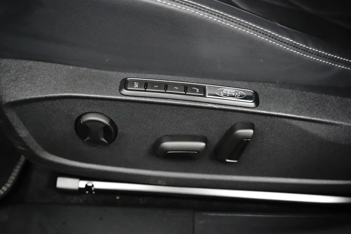 Premium Extended Range 340pk AWD 79KWh | Warmtepomp | B&O Audio | Head-Up | Leder | Dodehoek Detectie