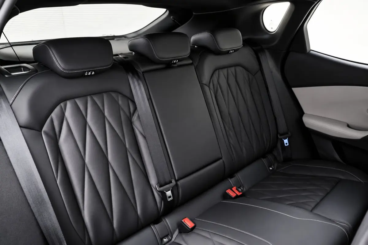 Premium Extended Range 340pk AWD 79KWh | Warmtepomp | B&O Audio | Head-Up | Leder | Dodehoek Detectie