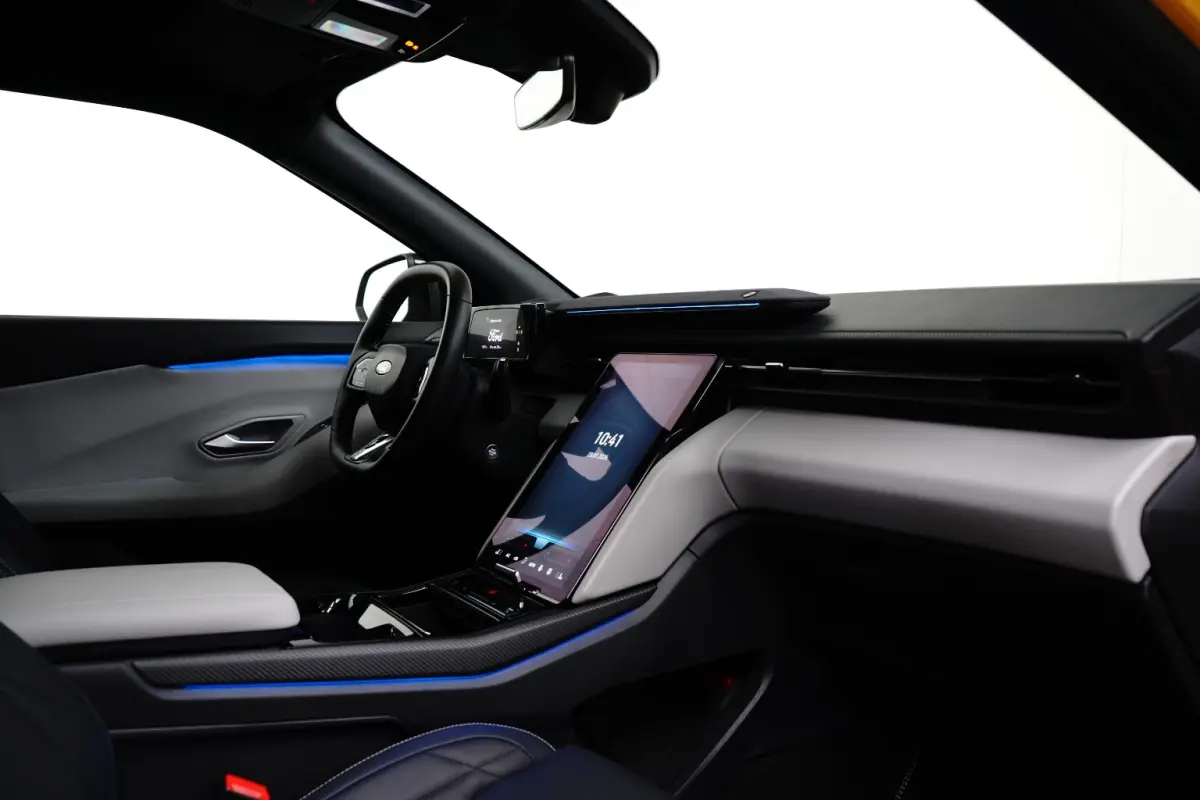 Premium Extended Range 340pk AWD 79KWh | Warmtepomp | B&O Audio | Head-Up | Leder | Dodehoek Detectie