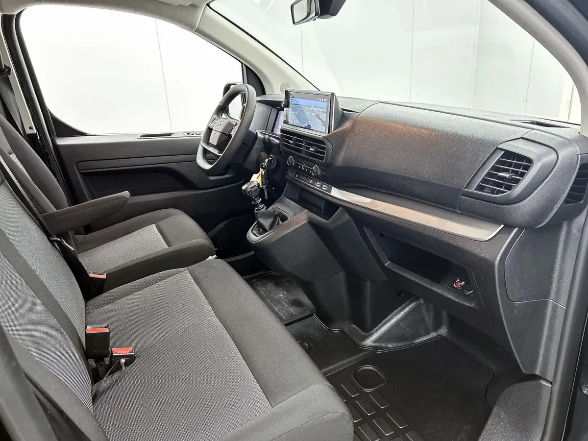 2.0 Diesel 145 L3 DC | Trekhaak | Lichtmetalen velgen | Dubbel Cabine!
