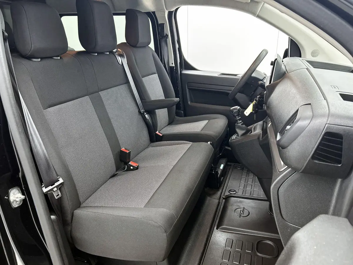 2.0 Diesel 145 L3 DC | Trekhaak | Lichtmetalen velgen | Dubbel Cabine!