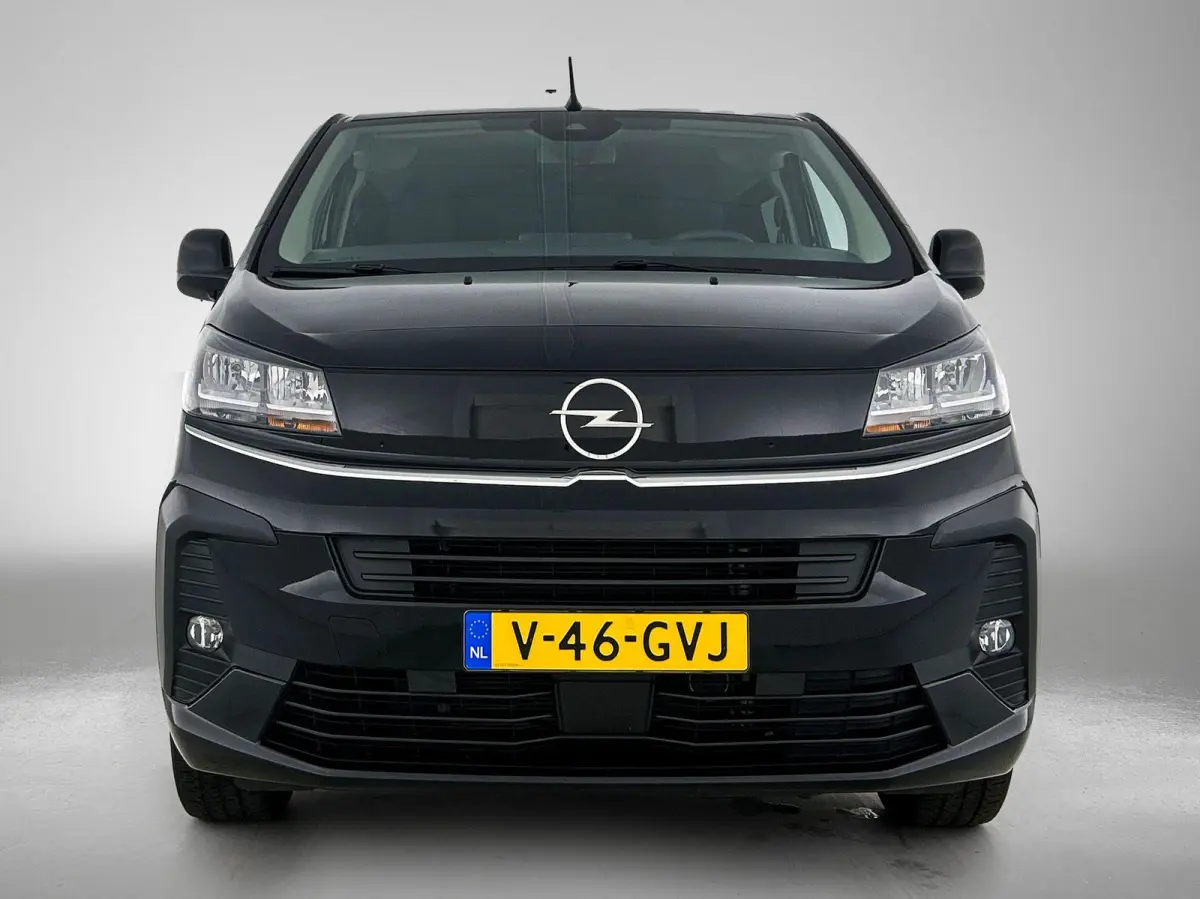 2.0 Diesel 145 L3 DC | Trekhaak | Lichtmetalen velgen | Dubbel Cabine!