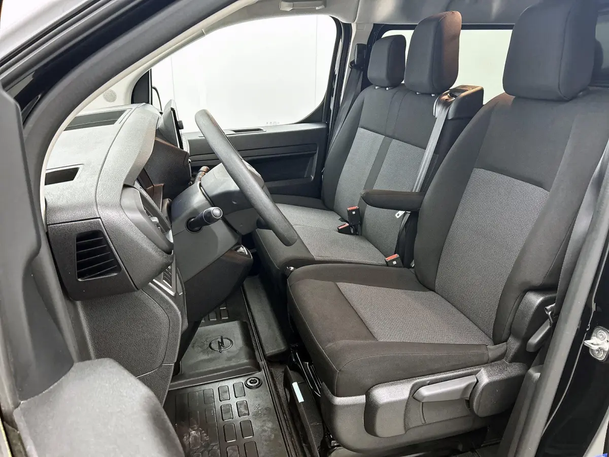 2.0 Diesel 145 L3 DC | Trekhaak | Lichtmetalen velgen | Dubbel Cabine!