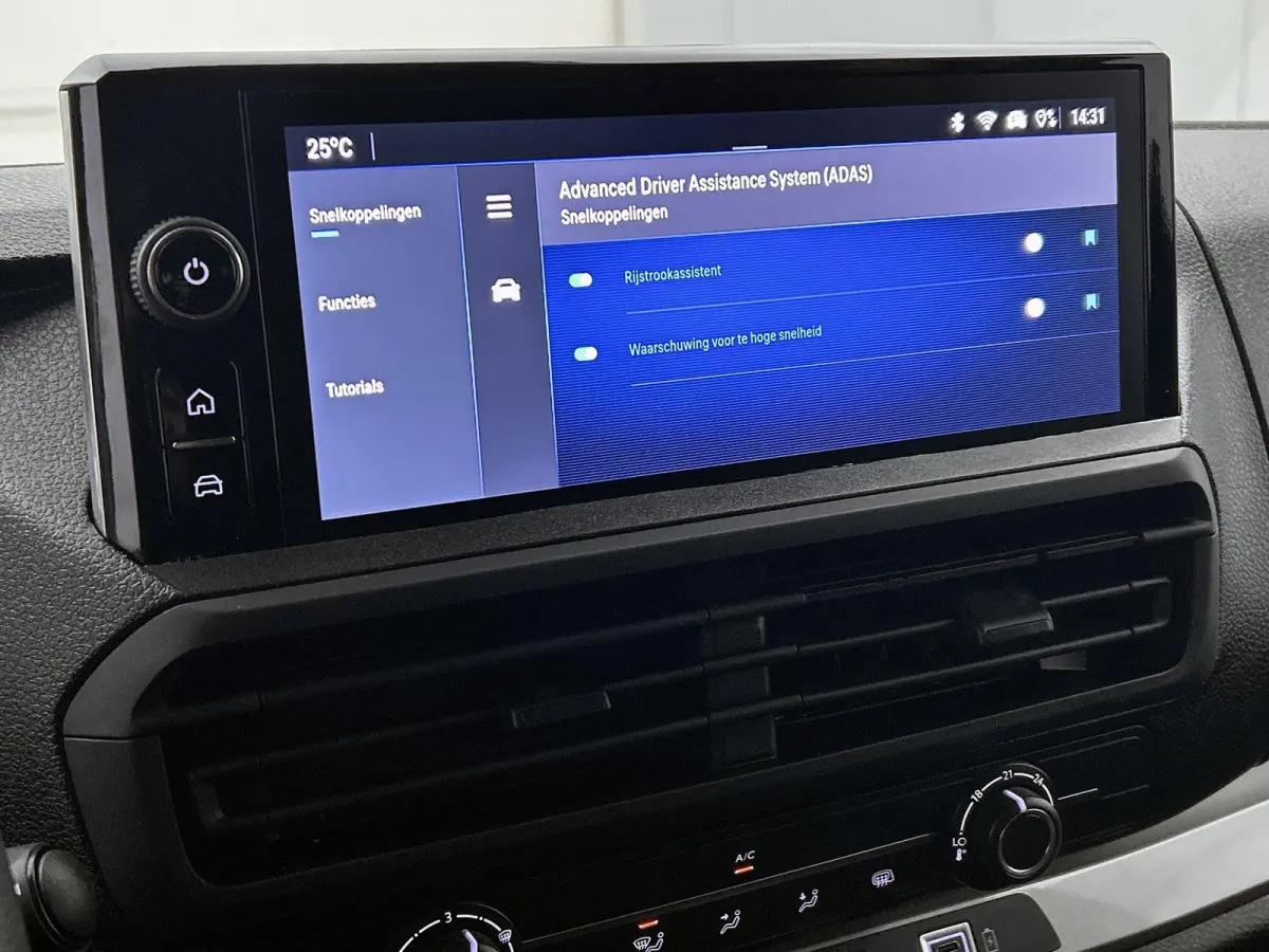 2.0 Diesel 145 L3 DC | Trekhaak | Lichtmetalen velgen | Dubbel Cabine!
