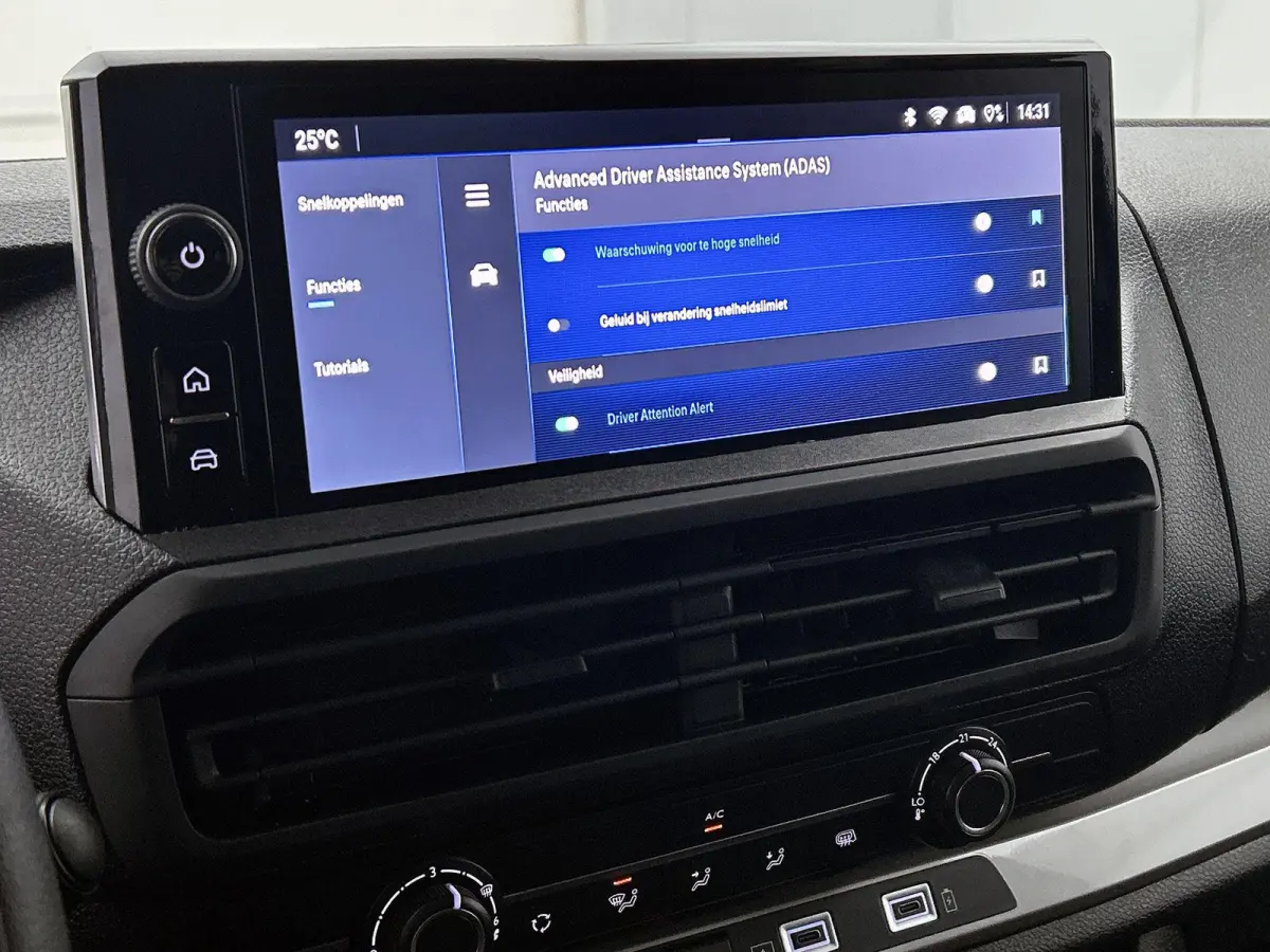 2.0 Diesel 145 L3 DC | Trekhaak | Lichtmetalen velgen | Dubbel Cabine!