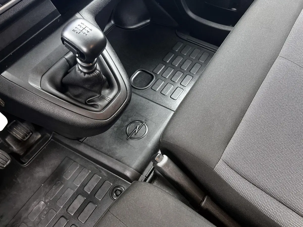 2.0 Diesel 145 L3 DC | Trekhaak | Lichtmetalen velgen | Dubbel Cabine!