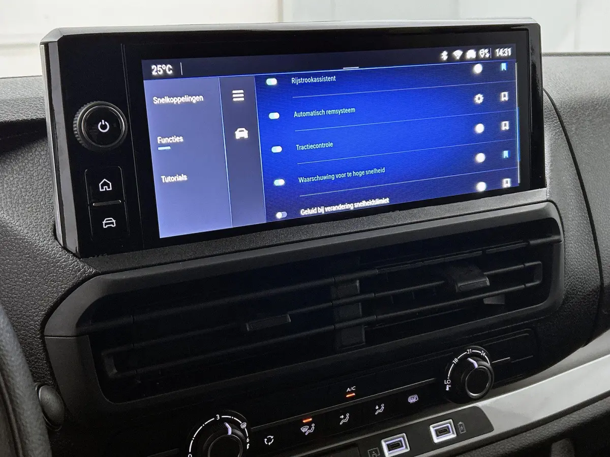 2.0 Diesel 145 L3 DC | Trekhaak | Lichtmetalen velgen | Dubbel Cabine!