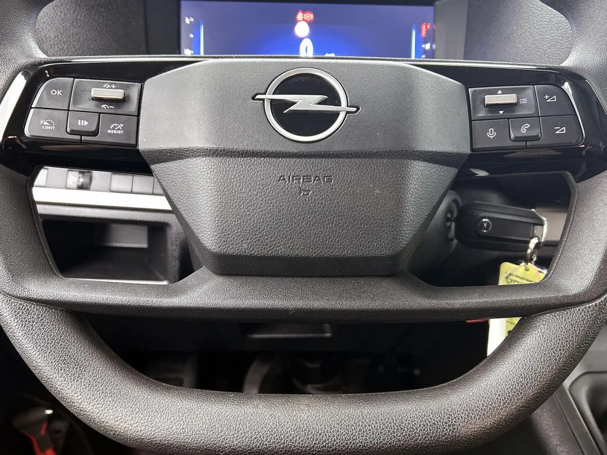 2.0 Diesel 145 L3 DC | Trekhaak | Lichtmetalen velgen | Dubbel Cabine!