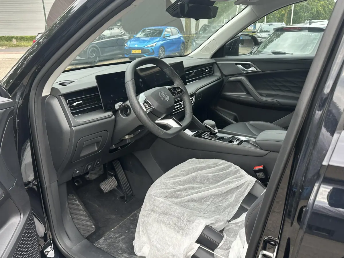 1.5 Luxury PLUG-IN HYBRIDE | 272 PK | NIEUWE AUTO | >1.000 KM TOTAAL BEREIK | 1E REGISTRATIE 03-2026 | 360° CAMERA | ELEKTRISCHE ACHTERKLEP | 7 JAAR MG GARANTIE T/M 2033 | APPLE CARPLAY | A
