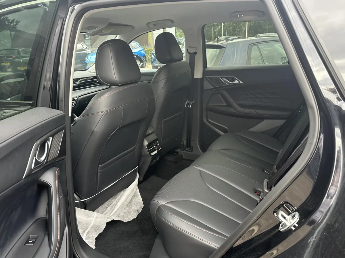 1.5 Luxury PLUG-IN HYBRIDE | 272 PK | NIEUWE AUTO | >1.000 KM TOTAAL BEREIK | 1E REGISTRATIE 03-2026 | 360° CAMERA | ELEKTRISCHE ACHTERKLEP | 7 JAAR MG GARANTIE T/M 2033 | APPLE CARPLAY | A