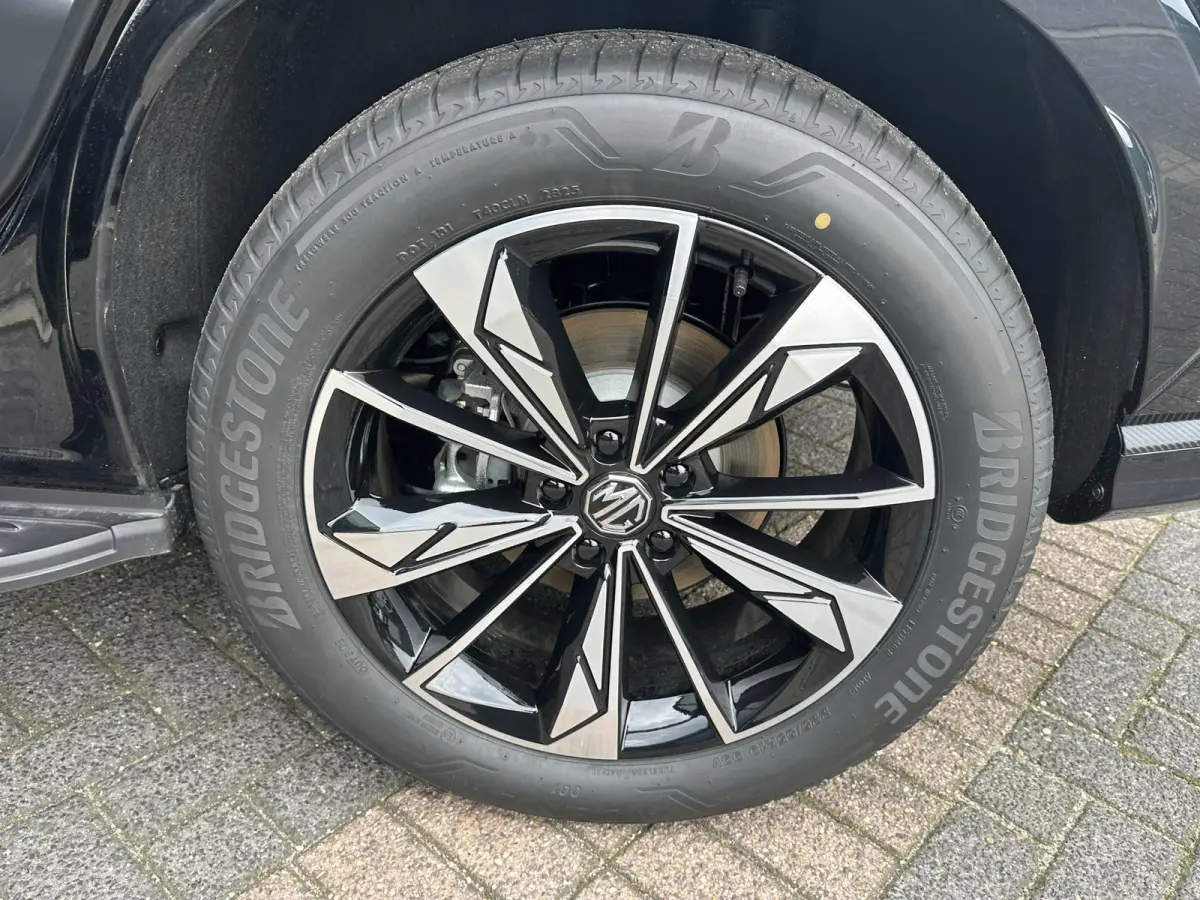 1.5 Luxury PLUG-IN HYBRIDE | 272 PK | NIEUWE AUTO | >1.000 KM TOTAAL BEREIK | 1E REGISTRATIE 03-2026 | 360° CAMERA | ELEKTRISCHE ACHTERKLEP | 7 JAAR MG GARANTIE T/M 2033 | APPLE CARPLAY | A