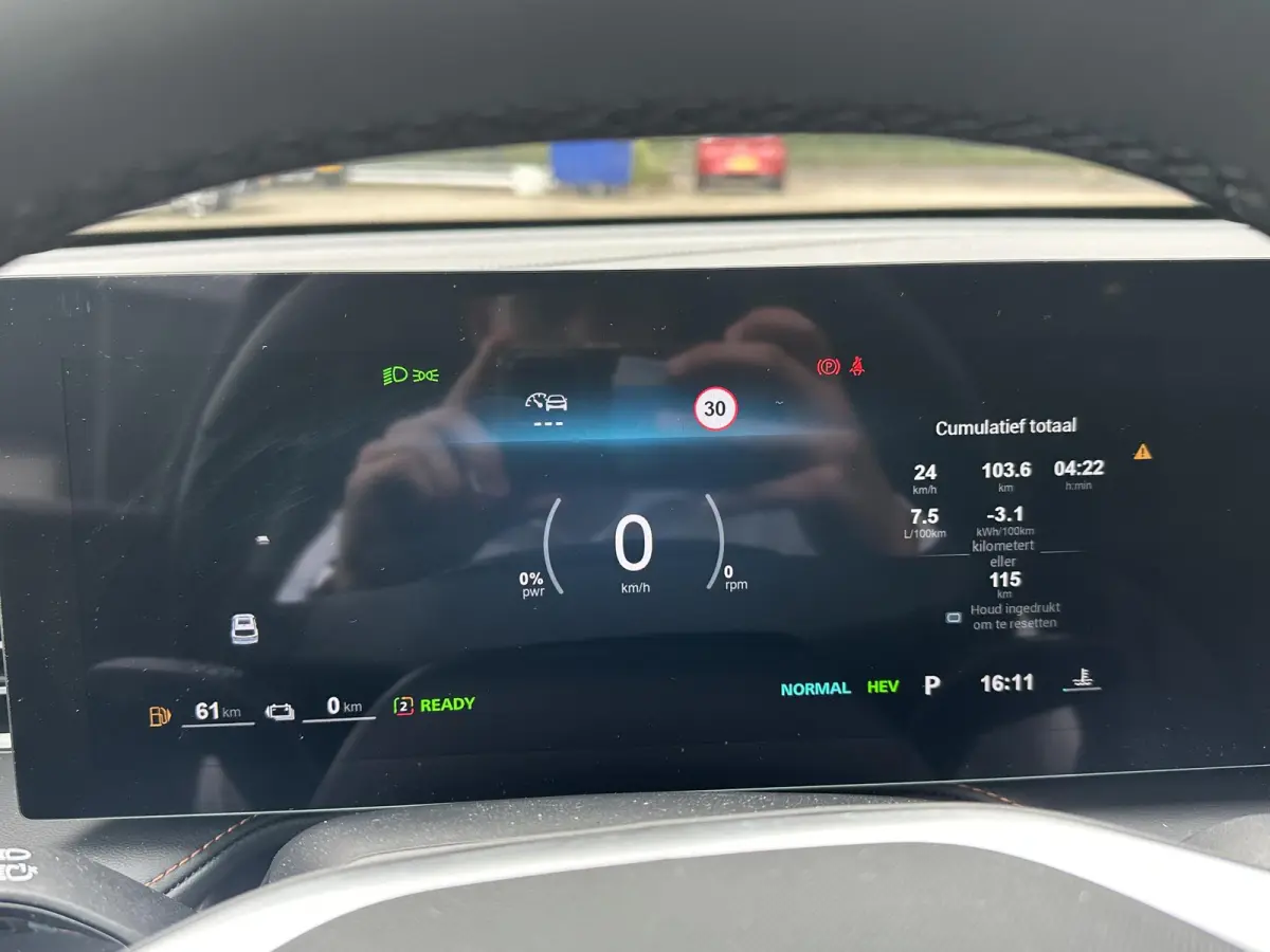 1.5 Luxury PLUG-IN HYBRIDE | 272 PK | NIEUWE AUTO | >1.000 KM TOTAAL BEREIK | 1E REGISTRATIE 03-2026 | 360° CAMERA | ELEKTRISCHE ACHTERKLEP | 7 JAAR MG GARANTIE T/M 2033 | APPLE CARPLAY | A