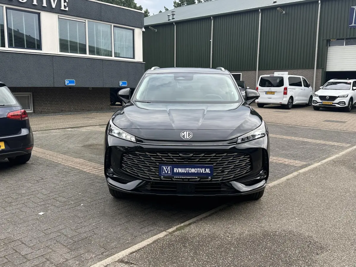 1.5 Luxury PLUG-IN HYBRIDE | 272 PK | NIEUWE AUTO | >1.000 KM TOTAAL BEREIK | 1E REGISTRATIE 03-2026 | 360° CAMERA | ELEKTRISCHE ACHTERKLEP | 7 JAAR MG GARANTIE T/M 2033 | APPLE CARPLAY | A