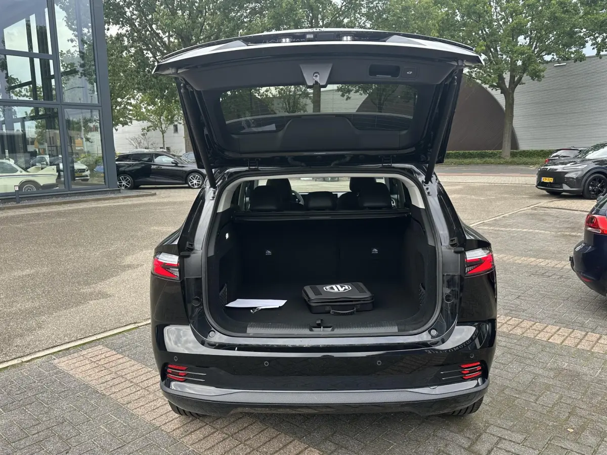 1.5 Luxury PLUG-IN HYBRIDE | 272 PK | NIEUWE AUTO | >1.000 KM TOTAAL BEREIK | 1E REGISTRATIE 03-2026 | 360° CAMERA | ELEKTRISCHE ACHTERKLEP | 7 JAAR MG GARANTIE T/M 2033 | APPLE CARPLAY | A