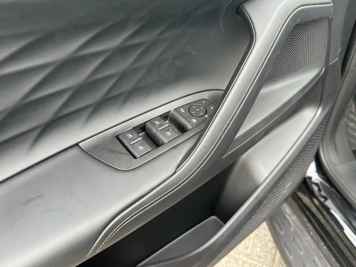 1.5 Luxury PLUG-IN HYBRIDE | 272 PK | NIEUWE AUTO | >1.000 KM TOTAAL BEREIK | 1E REGISTRATIE 03-2026 | 360° CAMERA | ELEKTRISCHE ACHTERKLEP | 7 JAAR MG GARANTIE T/M 2033 | APPLE CARPLAY | A