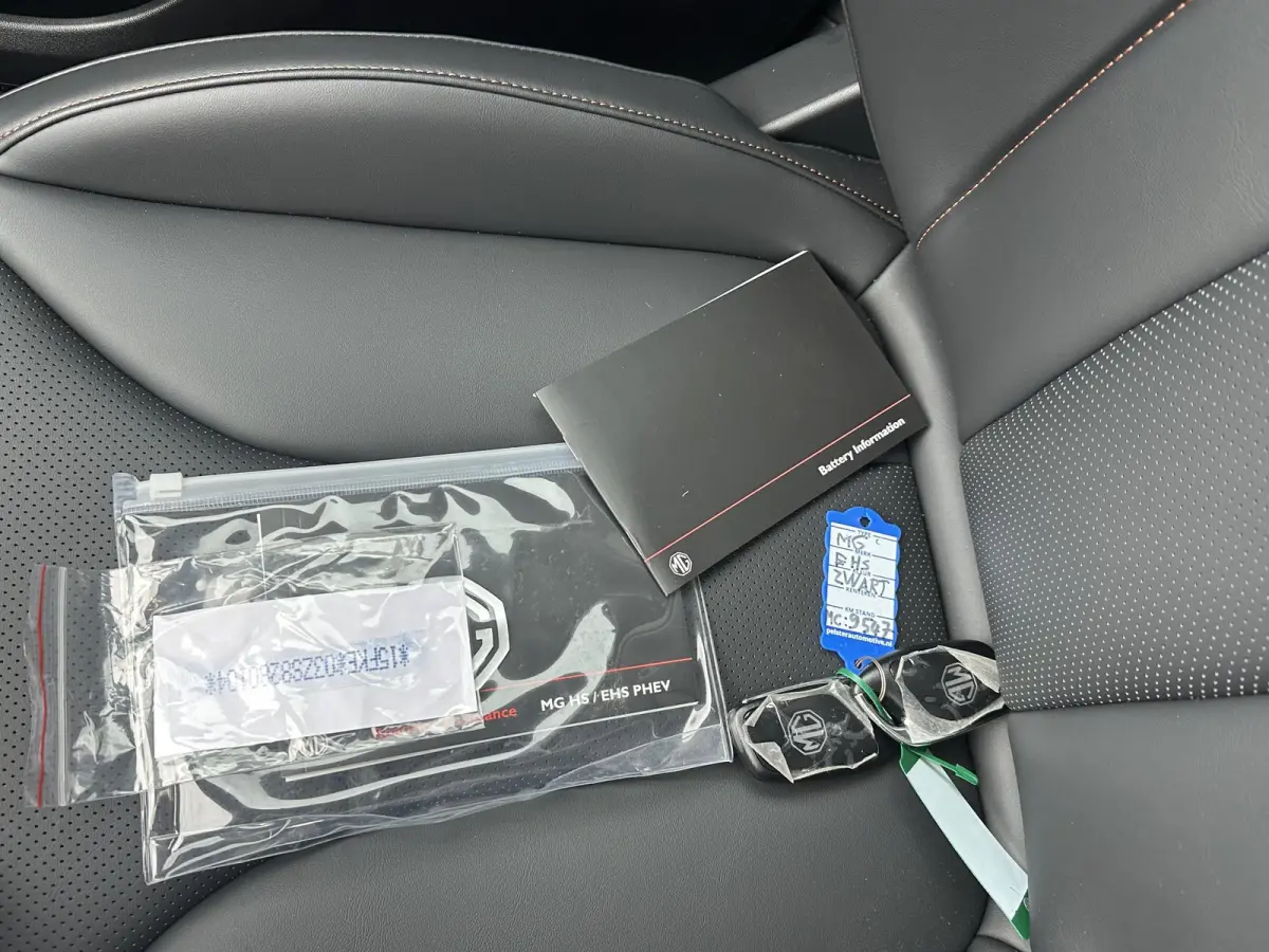 1.5 Luxury PLUG-IN HYBRIDE | 272 PK | NIEUWE AUTO | >1.000 KM TOTAAL BEREIK | 1E REGISTRATIE 03-2026 | 360° CAMERA | ELEKTRISCHE ACHTERKLEP | 7 JAAR MG GARANTIE T/M 2033 | APPLE CARPLAY | A