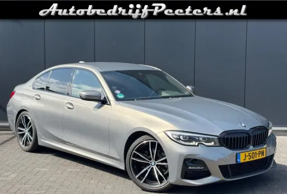 318i M Sport Shadow L-Cockpit Leder LED Camera Carplay Sfeerlicht NL-auto
