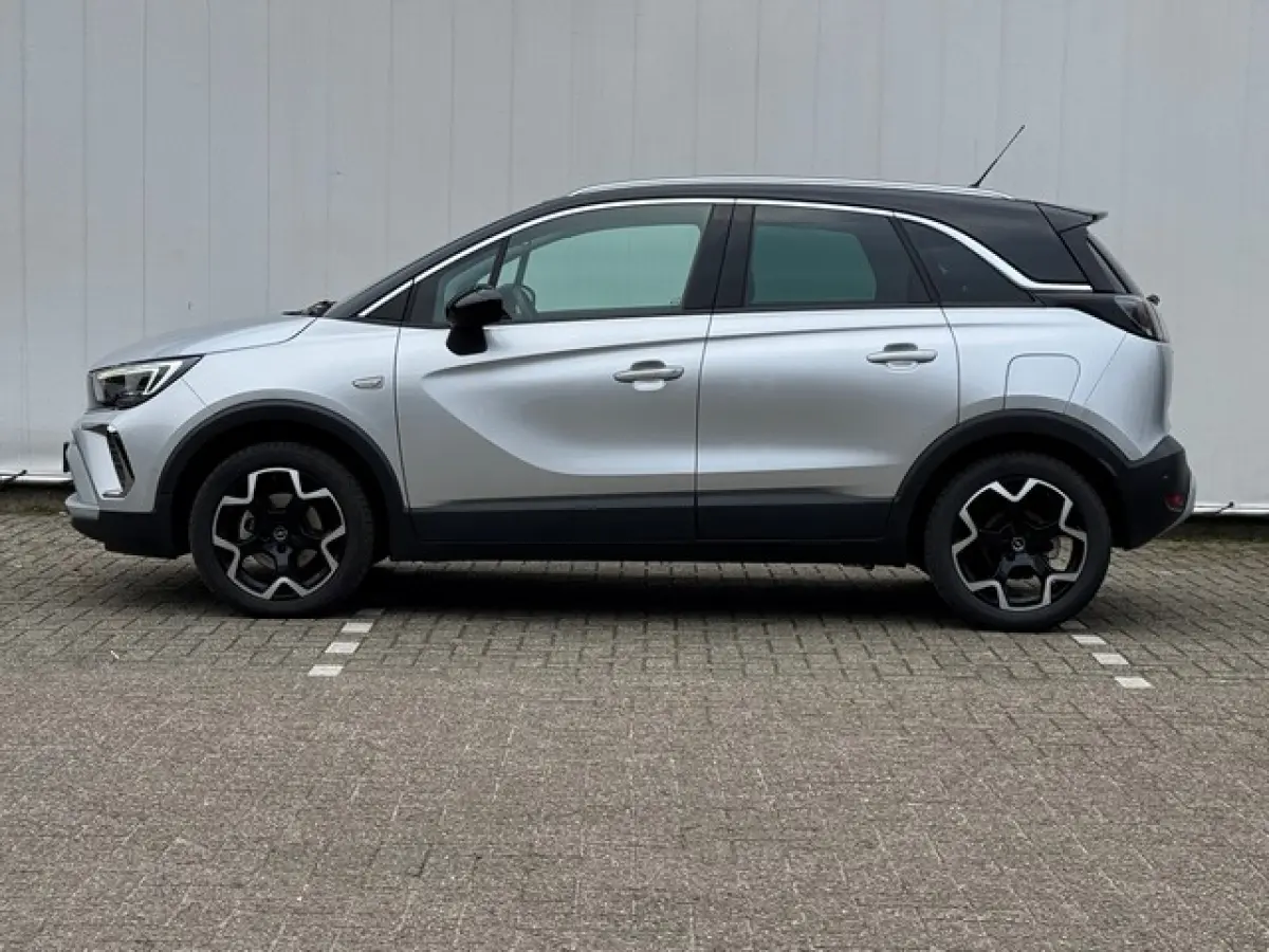 1.2 Turbo Ultimate met Navi/Camera, AGR met Alcantara, 17inch