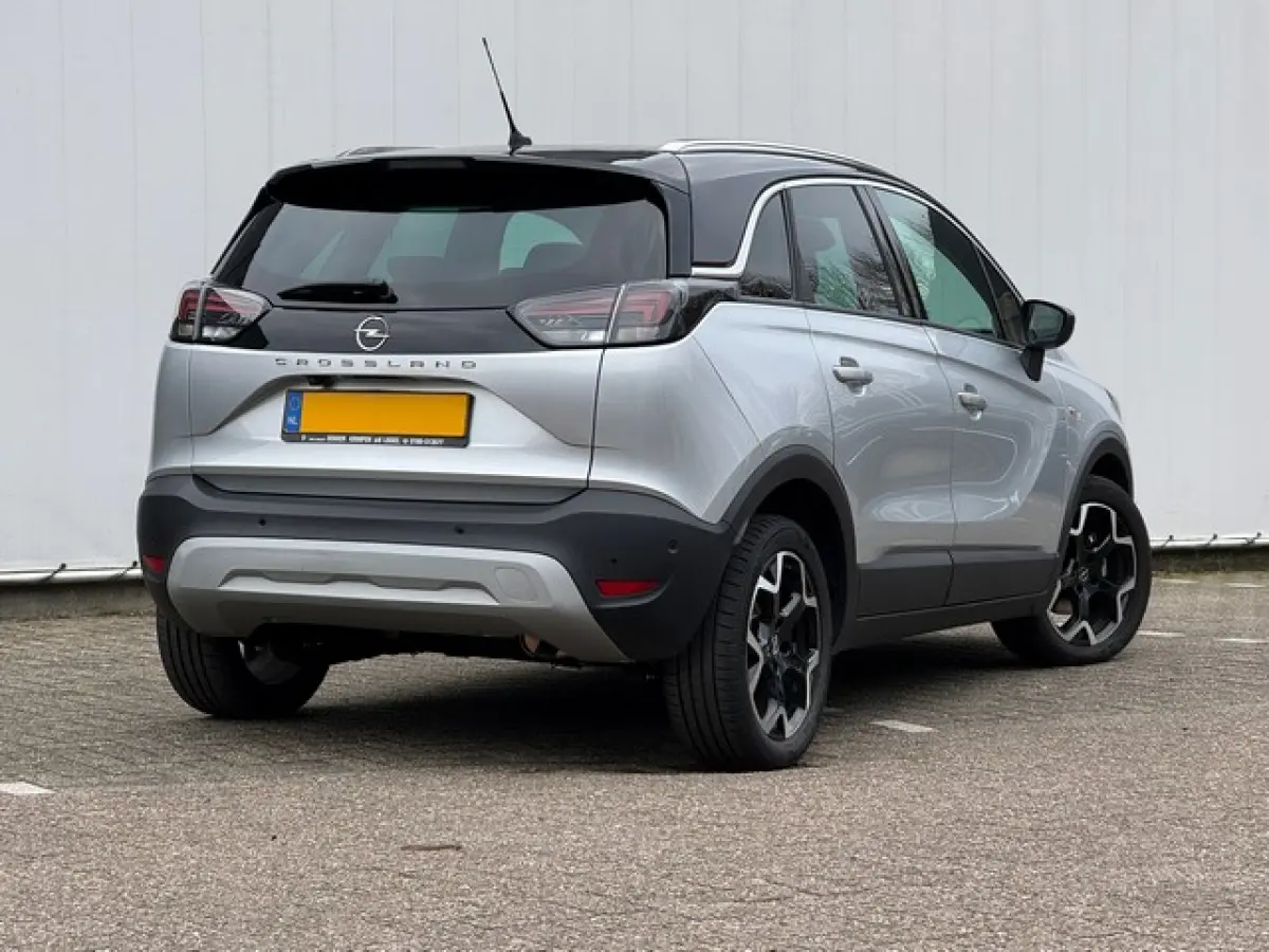 1.2 Turbo Ultimate met Navi/Camera, AGR met Alcantara, 17inch