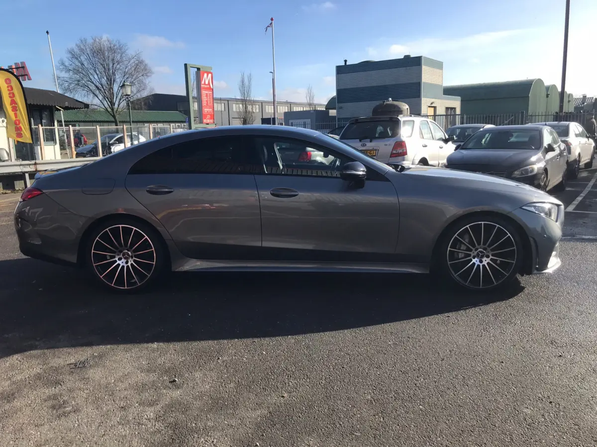 350 d 4MATIC Premium Plus / AMG - pack / PANO / FULL OPTION /