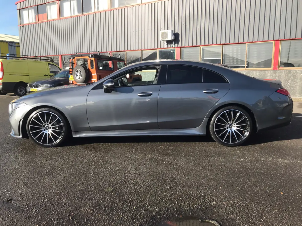 350 d 4MATIC Premium Plus / AMG - pack / PANO / FULL OPTION /