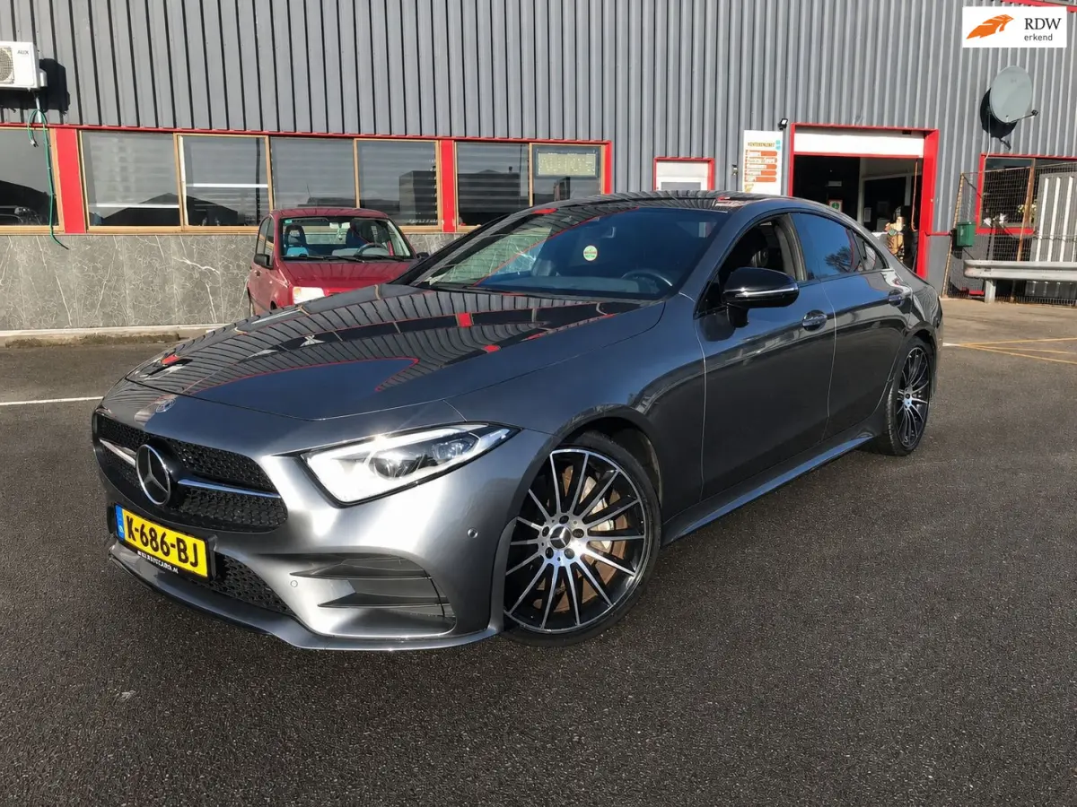 350 d 4MATIC Premium Plus / AMG - pack / PANO / FULL OPTION /