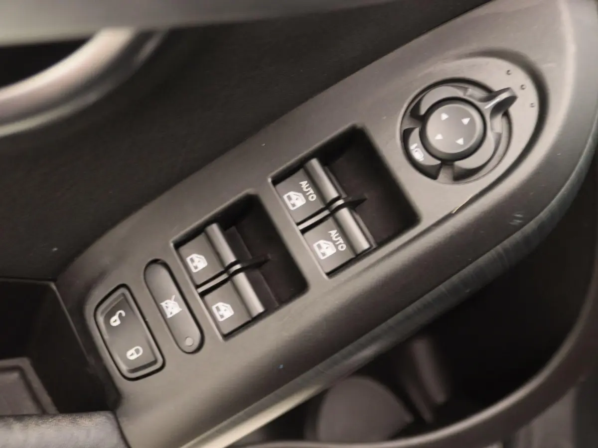 1.4 Turbo MultiAir Lounge | Automaat | Navigatie | Camera | 18" Lichtmetalen velgen