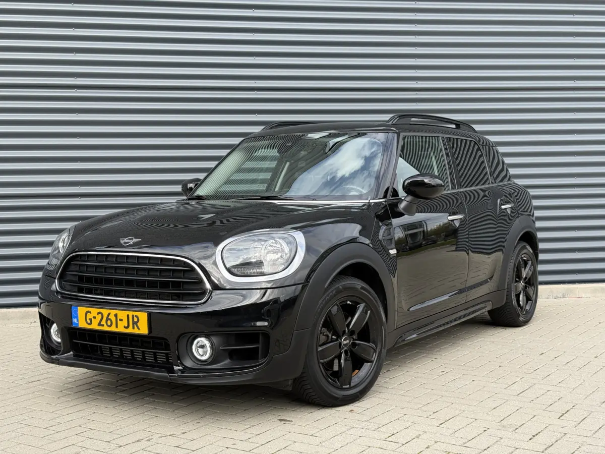 1.5 Cooper Aut. Apple/Navi