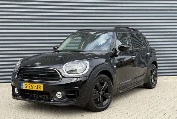 1.5 Cooper Aut. Apple/Navi