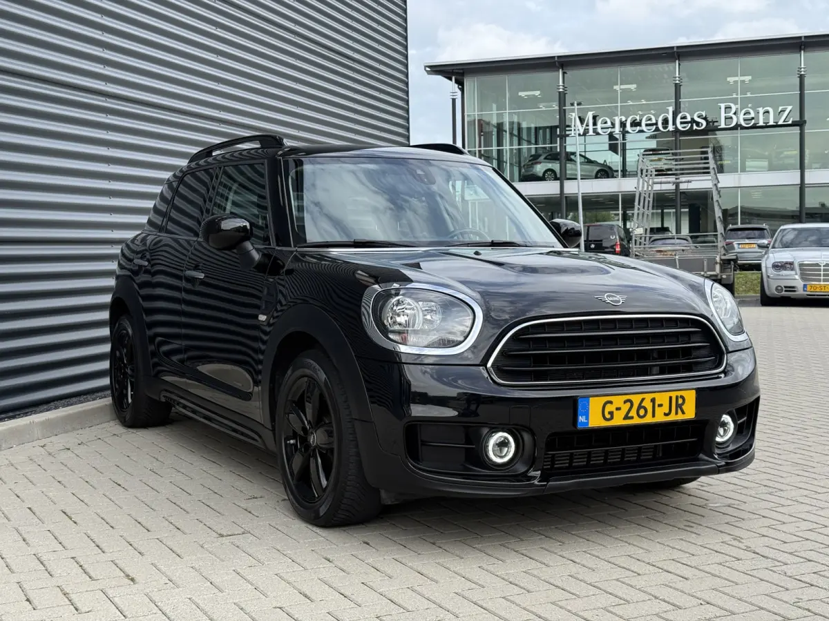 1.5 Cooper Aut. Apple/Navi