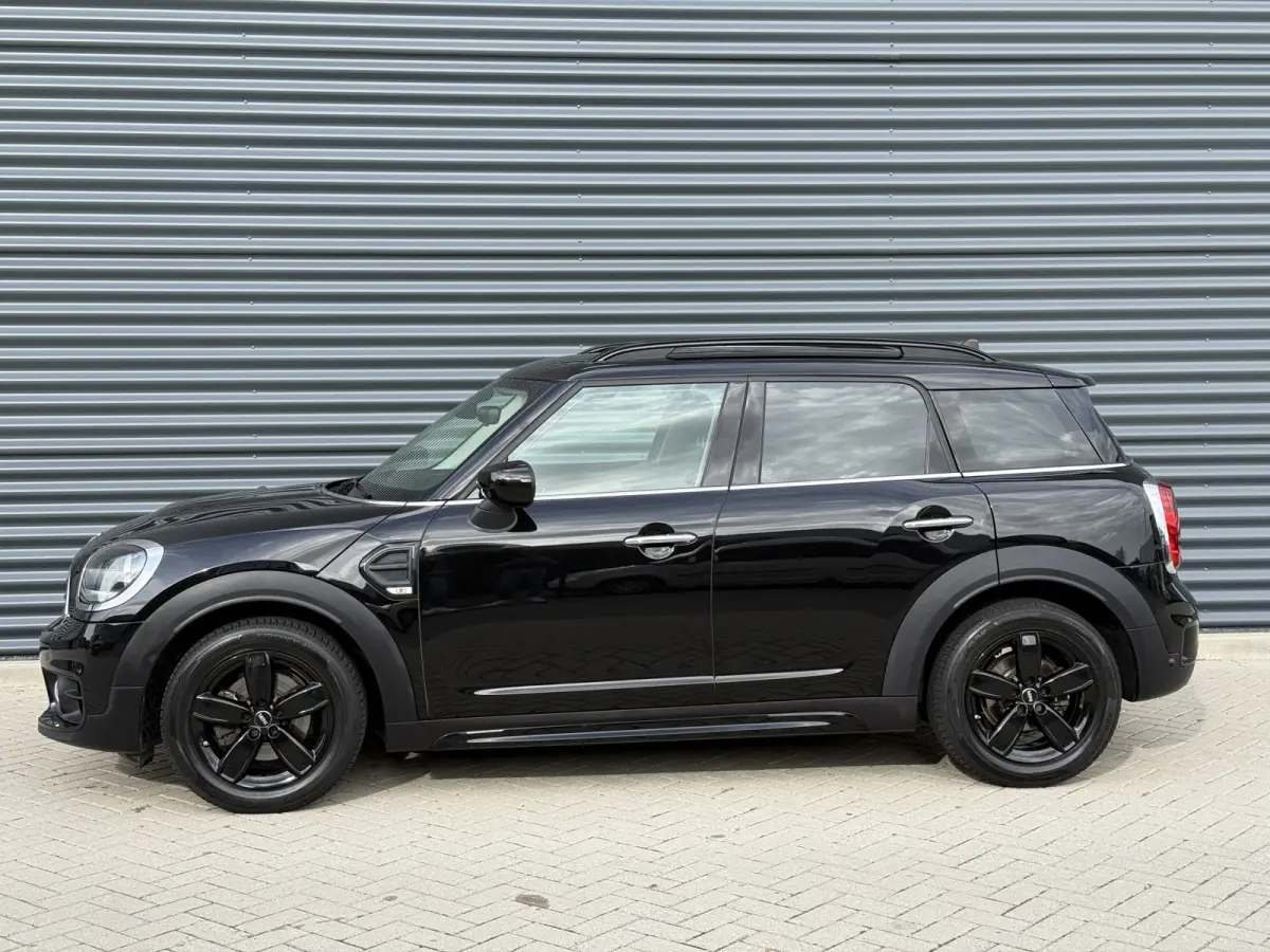 1.5 Cooper Aut. Apple/Navi
