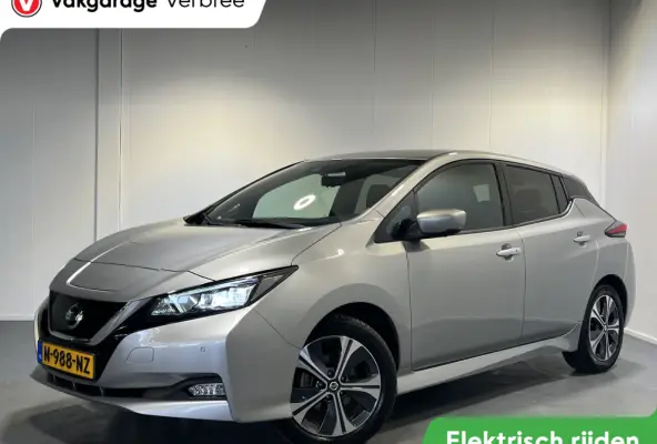 e+ Tekna 62 kWh | Navigatie/Android/Apple Carplay | LM Velgen 17" | Voorstoelen/Achterbank Verwarmd | Warmtepomp | Cruise Control Adaptief | Airco |