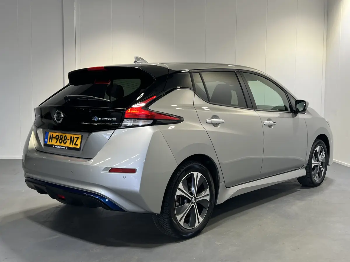 e+ Tekna 62 kWh | Navigatie/Android/Apple Carplay | LM Velgen 17" | Voorstoelen/Achterbank Verwarmd | Warmtepomp | Cruise Control Adaptief | Airco |