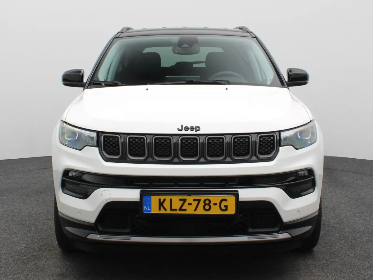 1.5T e-Hybrid S Lederen Bekleding | Camera | Stoelventilatie | Stoelverwarming | Elektrisch Verstelbare Stoel | Parkeersensoren Voor en Achter | 19" Lichtmetalen Velgen